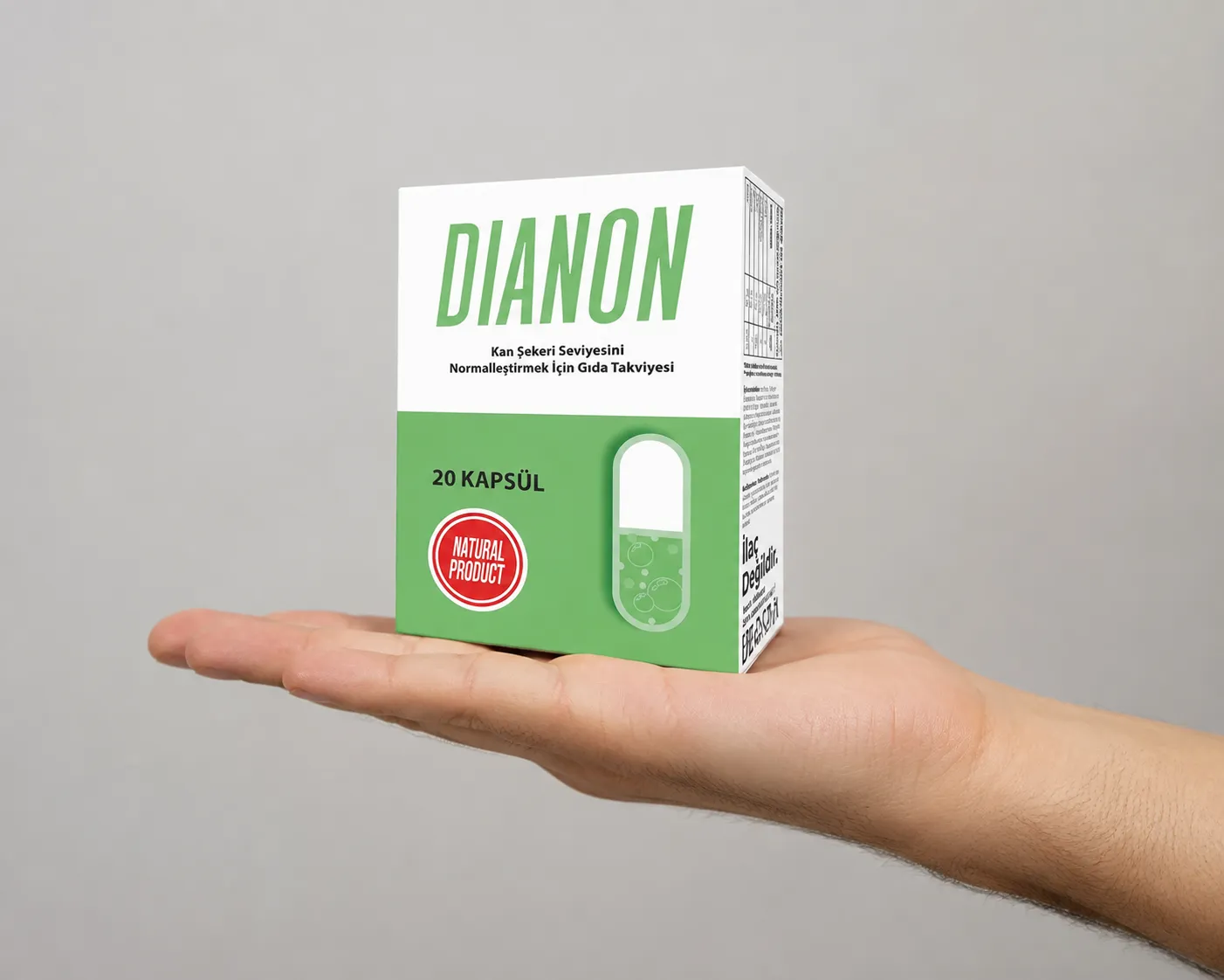 Dianon — Verpackung in der Hand