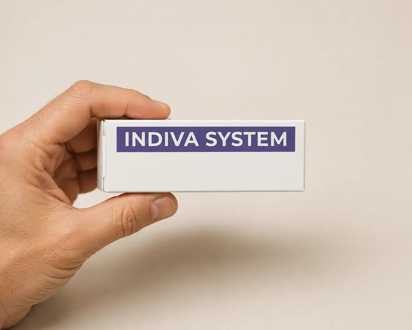 INDIVA SYSTEM EU — Verpackung in der Hand