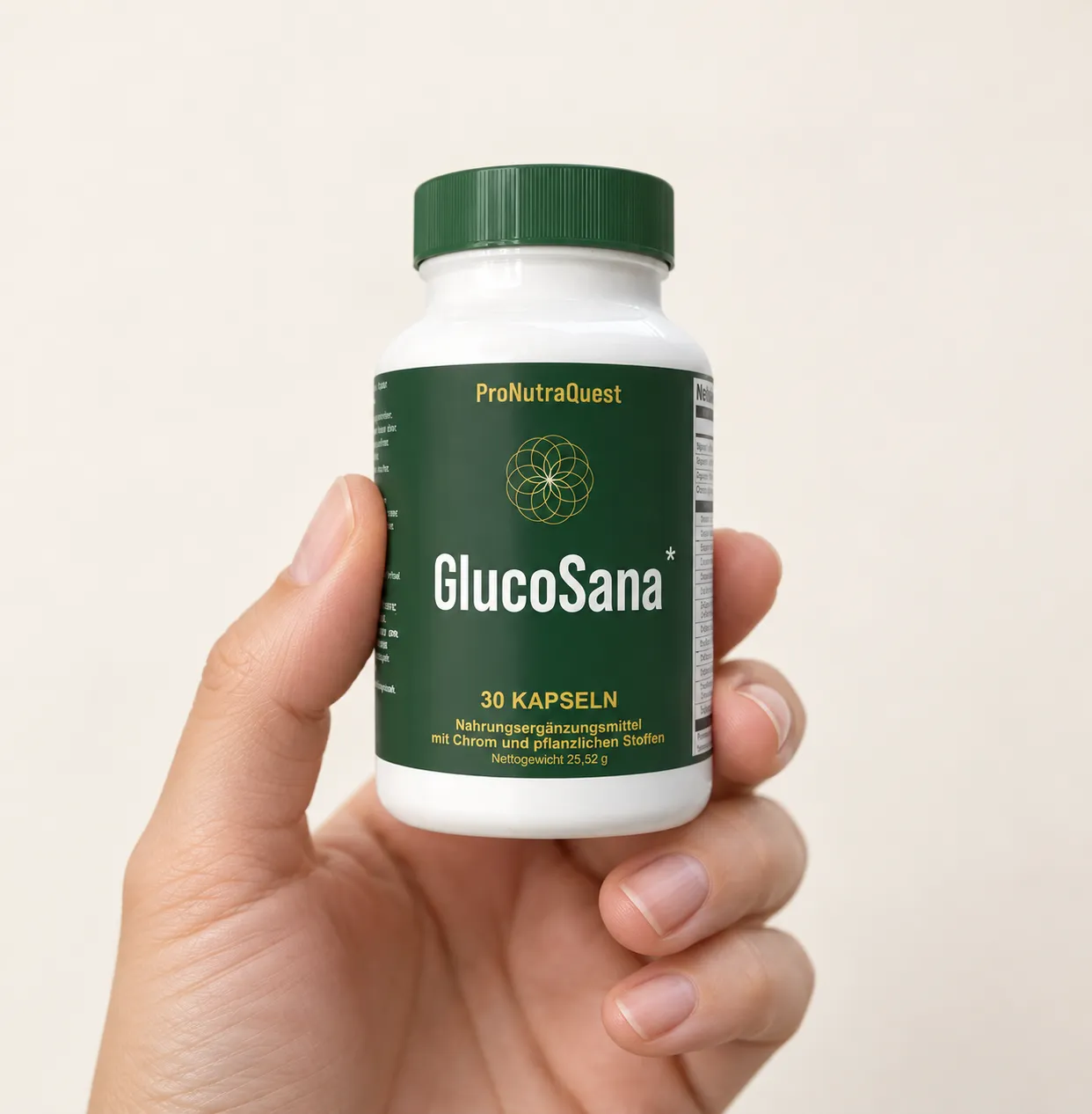 GlucoSana — Verpackung in der Hand